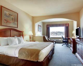 Hotel Comfort Suites