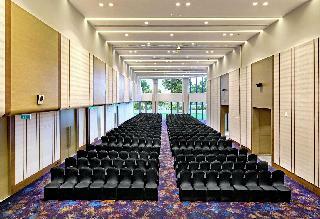 Hotel Doubletree By Hilton Ahmedabad