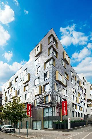 Hotel Residhome Paris Asnieres Park