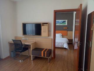 Hotel 7 Days Premiuma Nanchong Railway Station