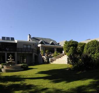 Hostal Summit Place Guesthouse