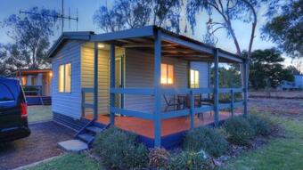 Hotel Cobar Caravan Park