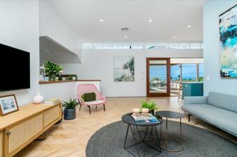 Your Luxury Escape - White Wood