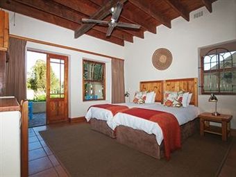 Hostal At The Woods Guest House