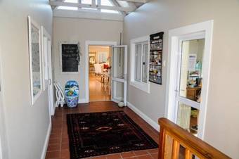 Singing Kettle Beach Lodge