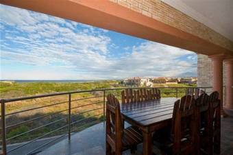 Hostal Dolphin Dance Lodge