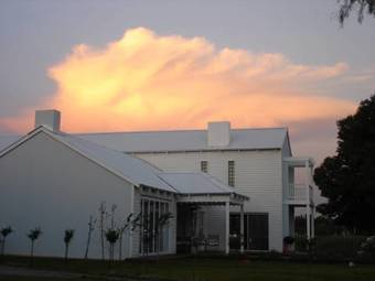 Hostal Indigo Moon Guesthouse