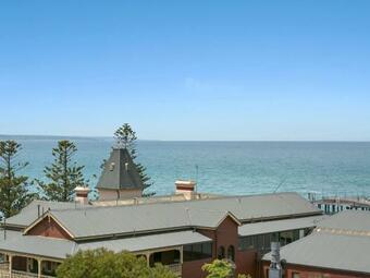 Point Grey Apartment 2 - Ocean Views With Wifi