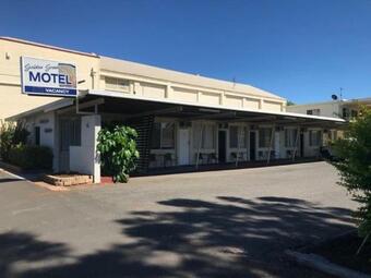 Hotel Golden Grain Motel