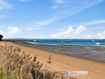 Pukeko Beach House, Rhyll
