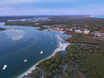 Close To Tea Gardens Waterfront