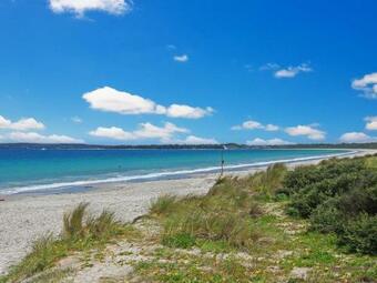 Corner Haven - Family Retreat With Outdoor Living