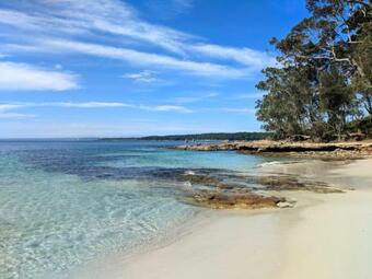 Jervis Bay 10-15 Min Drive To Famous Hyams Beach