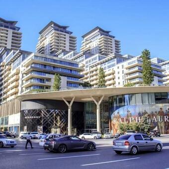 Vip Hotel Apartment In Port Baku Residance 4 Bedroom