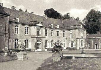 Halloy Chateau Sleeps 35 Wifi