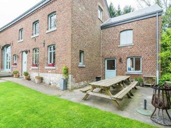 Modern Holiday Home With Garden In Ciney