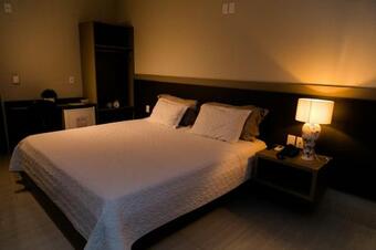 Central Palace Hotel