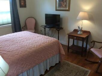 Main Street Caygeon B&B