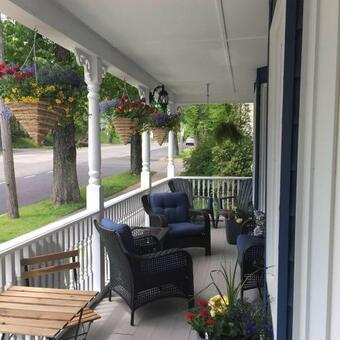 Celtic Charm Bed And Breakfast