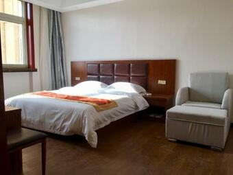 Greentree Alliance Tianshui Railway Station Hotel