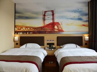 Thank Inn Chain Hotel Guizhou Tongren Bijiang District High-speed Railway Station Qingshui Avenue Store