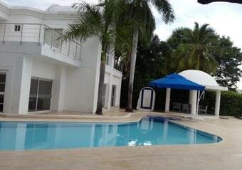 Villa Casa Quinta Domotizada Con Piscina Privada Lagomar El Pe�on Girardot