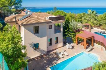 Villa Kinousa 2