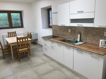 Hostal Bezru?ova ?kola