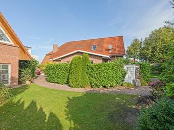 Enticing Holiday Home In Oldenburg With Garden Near Sea