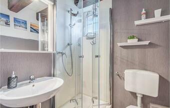 Awesome Apartment In Friedrichskoog With Wifi And 2 Bedrooms