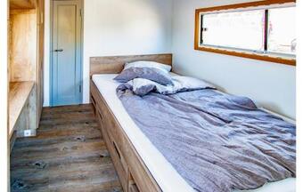 Beautiful Ship/boat In Hennigsdorf W/ 1 Bedrooms