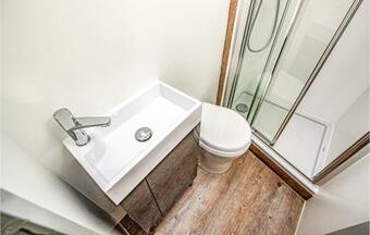 Nice Ship/boat In Hennigsdorf W/ 1 Bedrooms