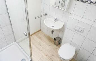 Three-bedroom Apartment In Langenhorn