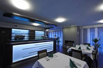 Hostal Nobless Resort