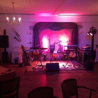 Hotel & Restaurant Caf� Kommodig