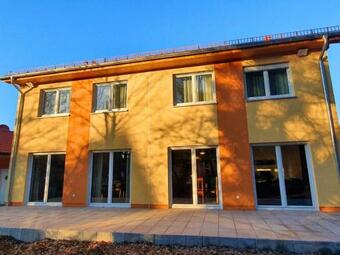 Hostal G�stehaus Traunreut - Monteur Und G�stezimmer -