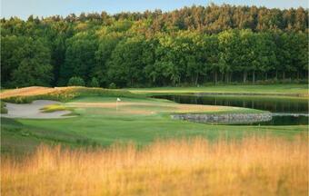 Beautiful Home In Kuhlen Wendorf W/ Wifi And 2 Bedrooms