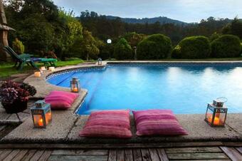 Amil Villa Sleeps 10 Pool Wifi