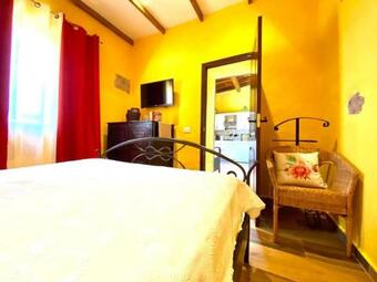 Casa Rural Con Estupenda Vista Al Mar Y Piscina En Arico-grande