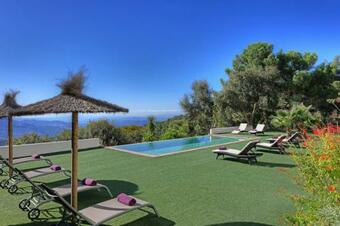 Benarraba Villa Sleeps 10 Pool Wifi