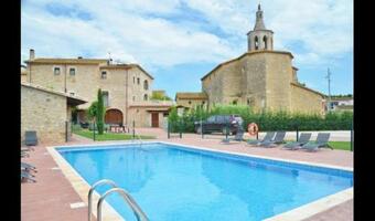 Villa In Cornella Del Terri Sleeps 27 Includes Swimming Pool And Air Con