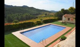 Juncosa Villa Sleeps 11 With Pool