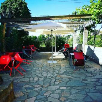 Hotel Hostal El Kanguro Luesia