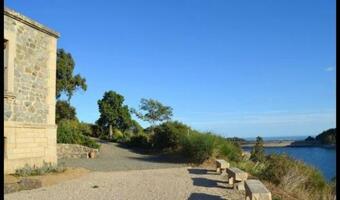 Villa In Riudecanyes Sleeps 20 With Pool