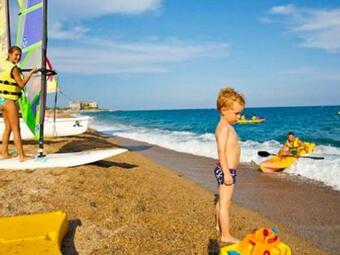 Wooden Chalet With Air Conditioning And A Covered Terrace
