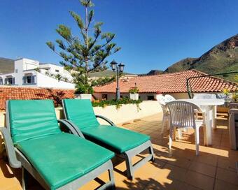 Agroturismo Apartamento De 1 Dormitorio En Finca, Con Terraza Y Vista En La Monta�a En Valle San Lorenzo