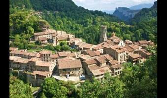 Viladrau Villa Sleeps 12 With Pool