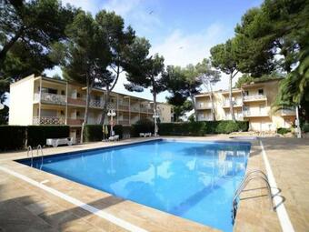 Apartamento Cerca Del Mar Con Piscina Happolon