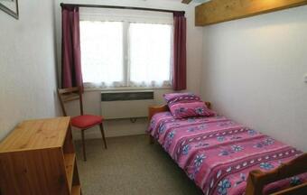 Stunning Home In Arces Sur Gironde W/ 2 Bedrooms