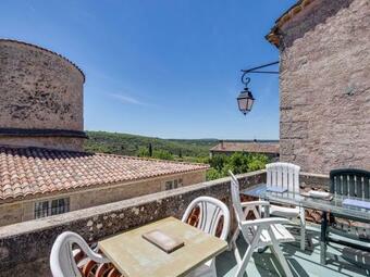 Lovely Holiday Home In Artignosc-sur-verdon With Pool